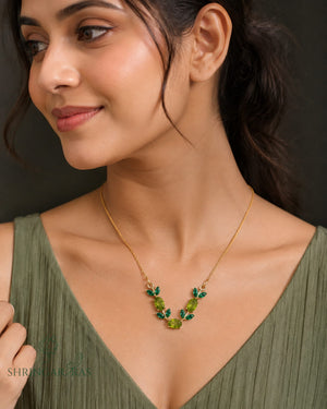 Olive Green Oval Dark Leaf Crystal Pendant Necklace