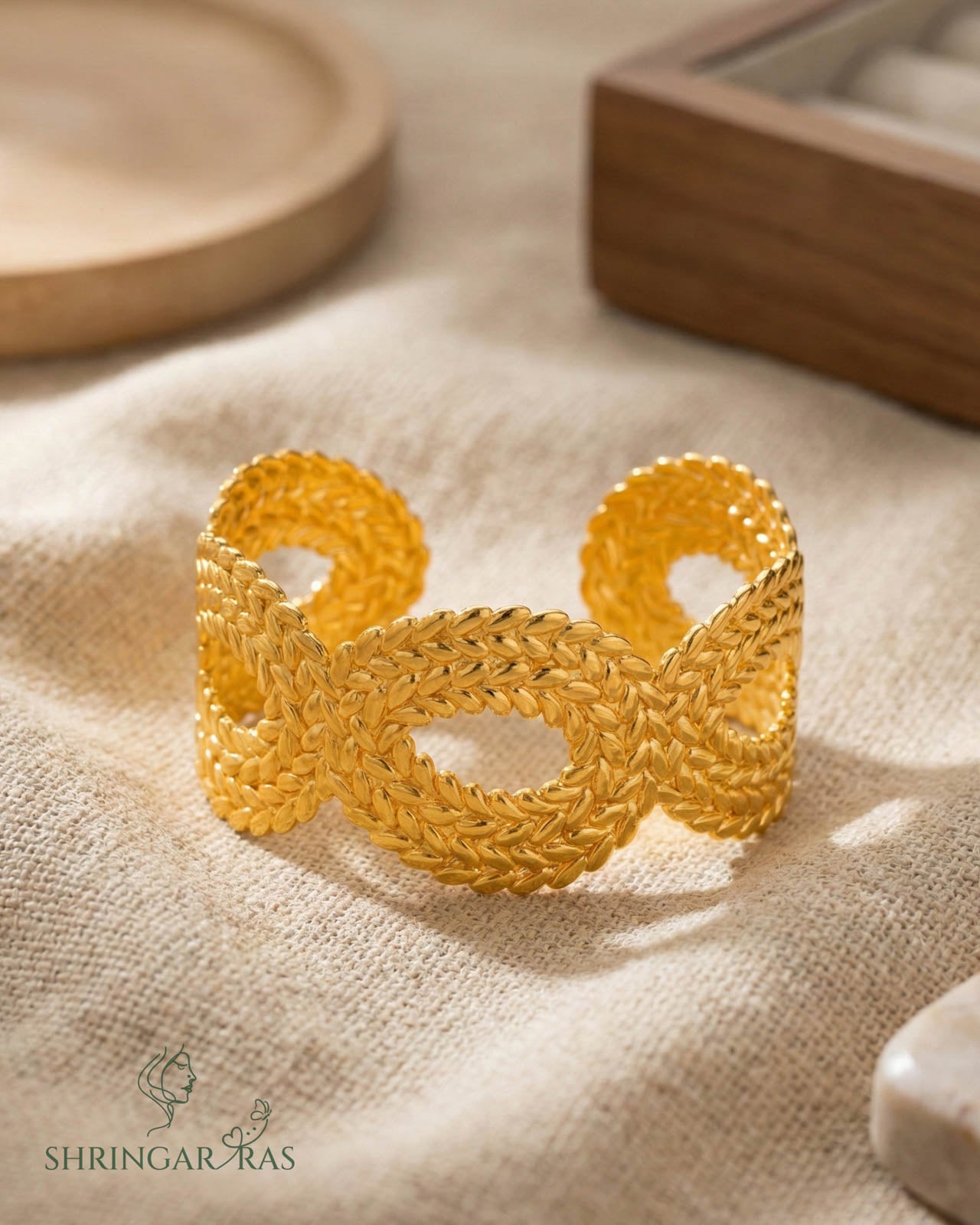 Oval Shape Anti Tarnish Cuff Bangle